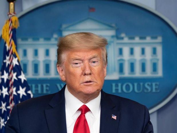 El presidente de los Estados Unidos, Donald J. Trump, participa en una conferencia de prensa con miembros de la Fuerza de Tarea de Coronavirus en la Casa Blanca en Washington, DC, EE. UU., 08 de abril de 2020. (Estados Unidos).