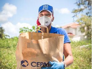 CEPM y CEB donan alimentos de primera necesidad a las familias más vulnerables a la crisis sanitaria