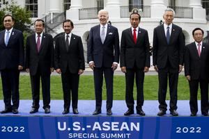La cumbre de la ASEAN arranca con una cena de gala en la Casa Blanca
 

 