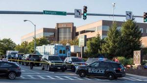 Cinco muertos y un sospechoso detenido en tiroteo en un periódico en EE.UU.