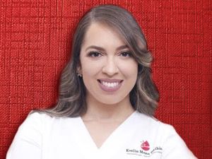 Hematóloga internista, Evelin Mena.