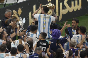 "¡Argentina campeón mundial!", el unánime titular de la prensa local