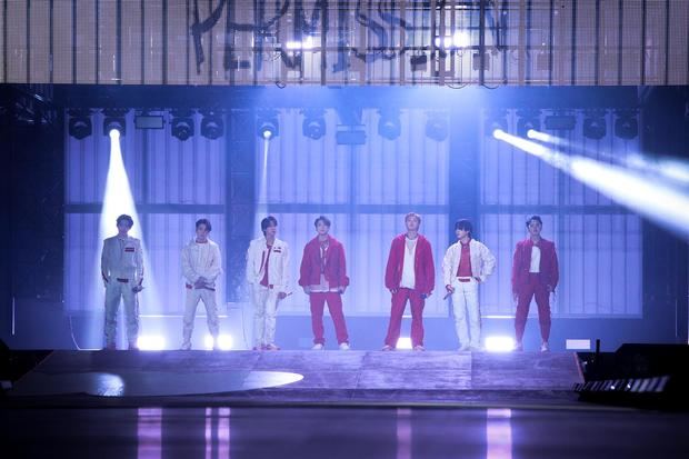 La banda surcoreana BTS retornó a lo grande al Estadio Olímpico de Seúl para ofrecer su primer concierto en suelo patrio en dos años, el 10 de marzo de 2022.