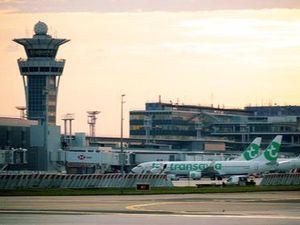 El aeropuerto de Parí­s-Orly reabrió tras casi tres meses cerrado por el coronavirus