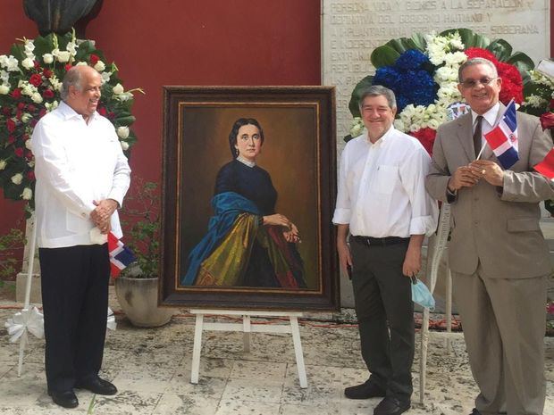 Juan Daniel Balcácer, presidente de la ‎Comisión Permanente de Efemérides Patrias; Miguel Núñez, autor de la obra y Wilson Gómez Ramírez, presidente del Instituto Duartiano.