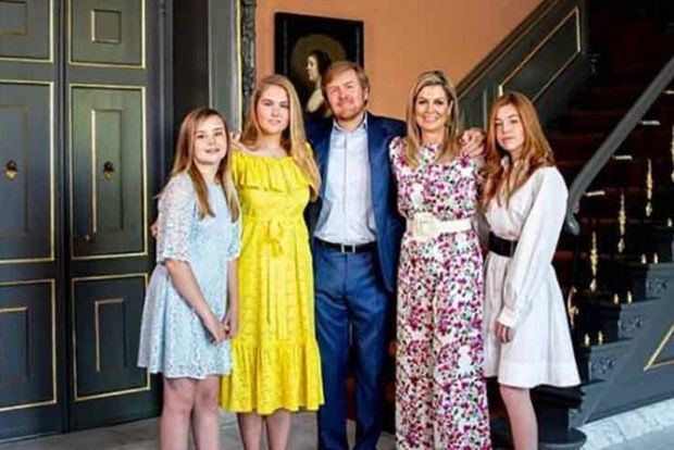 Los reyes de Holanda, Guillermo y Máxima junto a sus hijas, Amalia, Alexia y Ariane, posaron en día de la celebración del cumpleaños de el rey de Holanda.