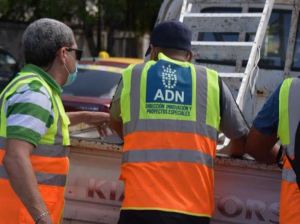 Alcaldía distrito nacional retira propaganda política colocada durante la campaña