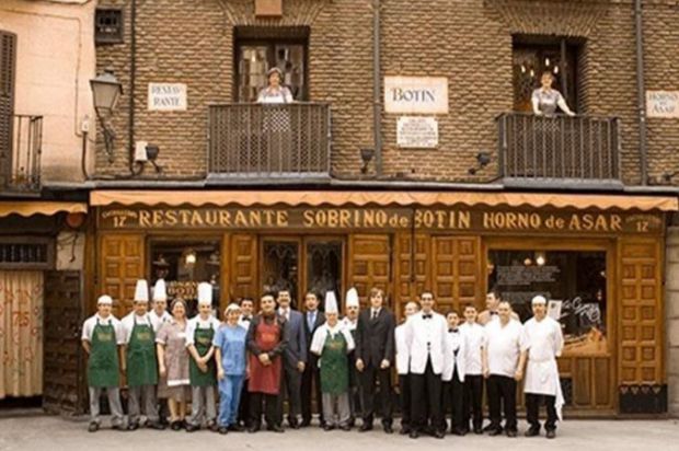 Fachada del histórico edificio del restaurante más antiguo del mundo. 