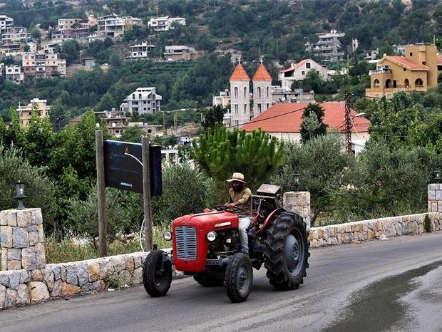 Una pequeña ciudad en El Líbano presume al presidente dominicano
 

 