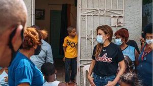 Carolina Mejía inspecciona obras comunitarias que ejecuta ADN en la ciudad