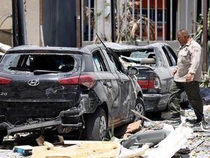 Beirut, dolor e indignación entre la destrucción y los vidrios rotos