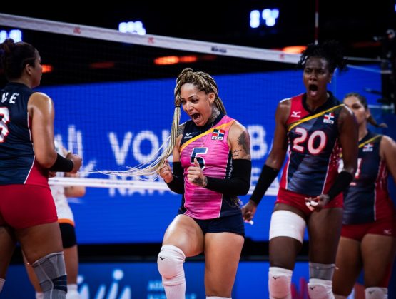 Selección de voleibol femenino de mayores de la República Dominicana.