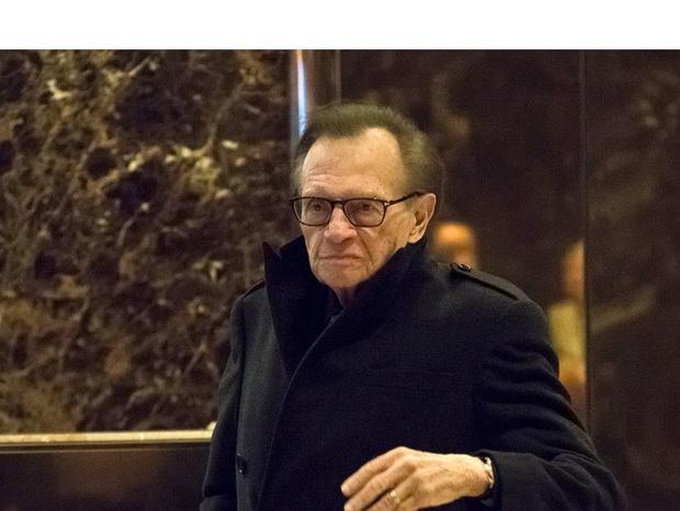 En la imagen el popular presentador de televisión y periodista Larry King.