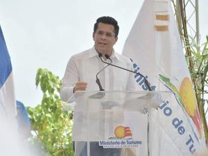 Ministro de Turismo, David Collado, en su discurso inaugural del muelle.