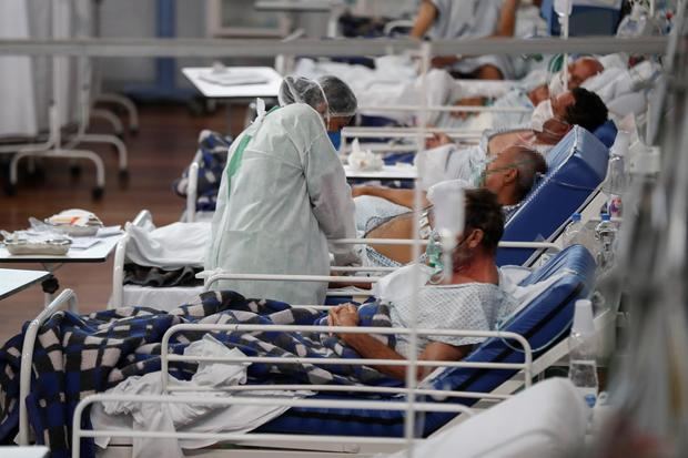 La negación de la pandemia mató a 4.500 sanitarios en Brasil, dice un estudio