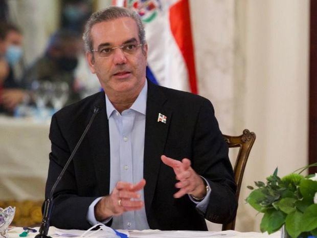 Presidente Luis Abinader crea una comisión para mejorar la imagen de República Dominicana.