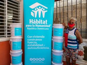 Hábitat para la Humanidad distribuye kits de higiene y vivienda saludable a más de dos mil personas