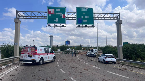 Seis personas resultaron heridas por la caída de un proyectil en la zona del aeropuerto de Ben Gurion en Tel Aviv, de las cuales cuatro sufrieron lesiones directamente