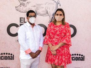 Juan Gabriel Díaz y Stephanie de Peña.