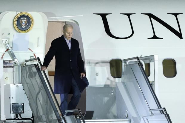 Biden llega a Polonia tras un viaje de más de ocho horas en tren desde Kiev.