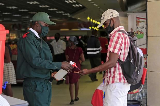 África rebasa la barrera de los dos millones de contagios de Covid-19.