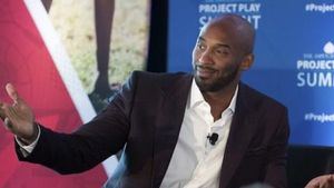 Museo Afroamericano de EEUU honra a Kobe Bryant en exhibición por su huella