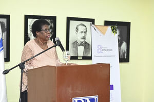Dra. Celsa Albert, durante su conferencia.