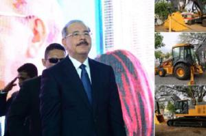 Presidente Medina entrega equipos para proyecto de Dominicana limpia