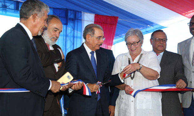 Danilo Medina en inauguración.