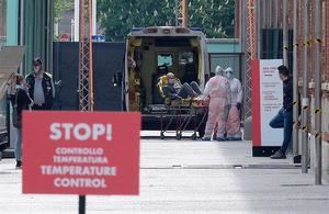 Ligero descenso en el número de contagios y fallecimientos en el mundo