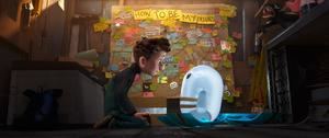 Disney explora la caótica amistad entre un niño y un robot en "Ron da error"