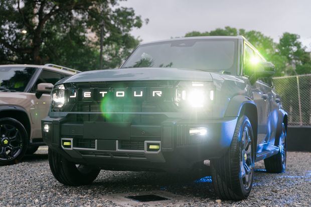 T2 Expedition Club.