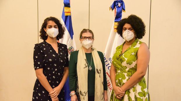 Patricia Cáceres, Carolina Alvarado Bolaños y Alba Polanco.
