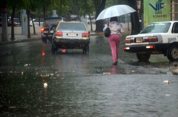 Lluvia en Santo Domingo. 