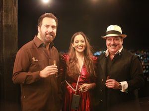 Ciro Cascella, Nirka Reyes y Carlos Fuente Jr.