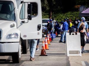 EE.UU. aconseja no viajar por Acción de Gracias en medio del repunte de casos