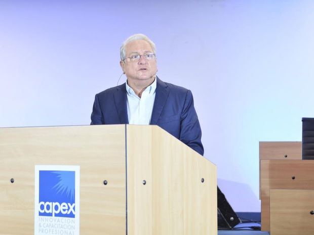 Miguel A. Lama, presidente de Capex.