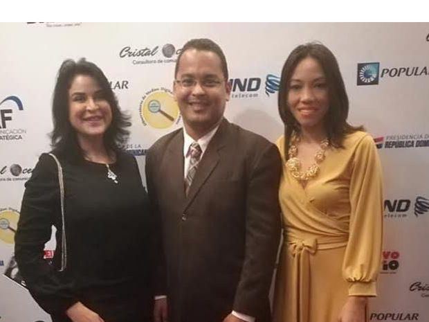 Juandy Gómez, Cristal Acevedo y Amelia Reyes.