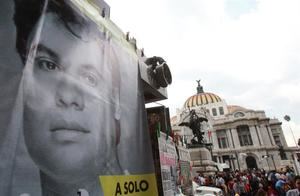 A 30 años del revolucionario disco en Bellas Artes, Juan Gabriel 