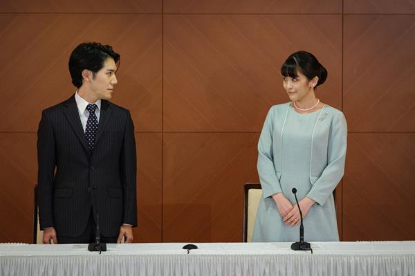 La hasta ahora princesa Mako de Japón celebró este martes, junto a su esposo Kei Komuro, una rueda de prensa donde hablaron como recién casados del amor que les une y las dificultades en torno al polémico matrimonio. 