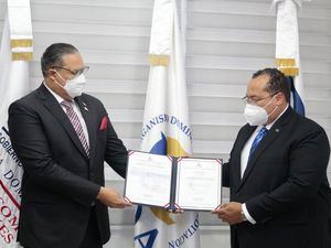 ODAC entrega certificado de acreditación al INDOCAL