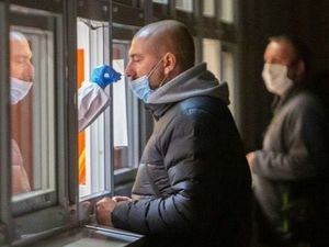 España vuelve a batir su récord de contagios y registra la incidencia más alta de la pandemia
