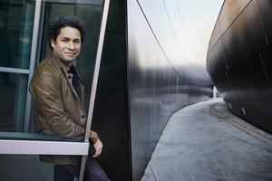 Dudamel se asoma a la radio durante la pandemia del coronavirus