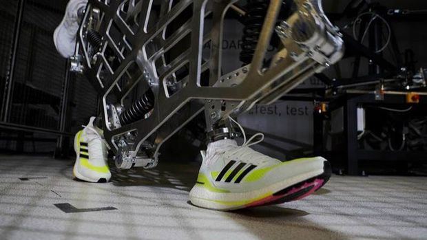 Adidas presenta al mercado las zapatillas Ultraboost 21