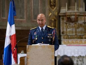 Dominicanos en Francia conmemoran el Día de la Virgen de la Altagracia