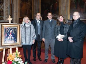 Dominicanos en Francia conmemoran el Día de la Virgen de la Altagracia