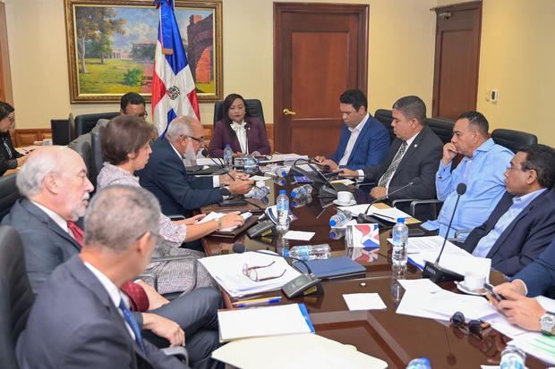 Comisión Especial del Senado anuncia Congreso está abierto a escuchar sectores sobre Ley Libertad de Expresión.