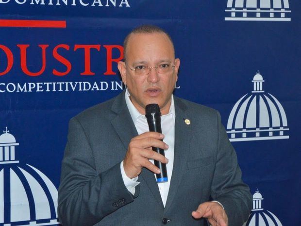 Director general PROINDUSTRIA, Ulises Rodríguez, encabeza acto de relanzamiento del Parque de Zonas Francas de Moca.