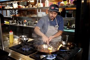 El chef mexicano Sergio Enrique Peña, conocido como 'Checo', dejó Ciudad de México para recalar en Doha y desde hace 4 años lleva la cocina de Maya, ubicado en la zona de los rascacielos de West Bay.