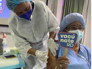 Centro de Gastroenterología inicia jornada de vacunación contra el Covid -19